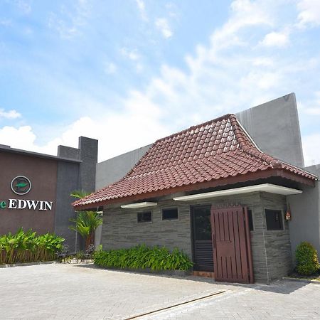 The Edwin Syariah Hotel Ngabean Eksteriør billede