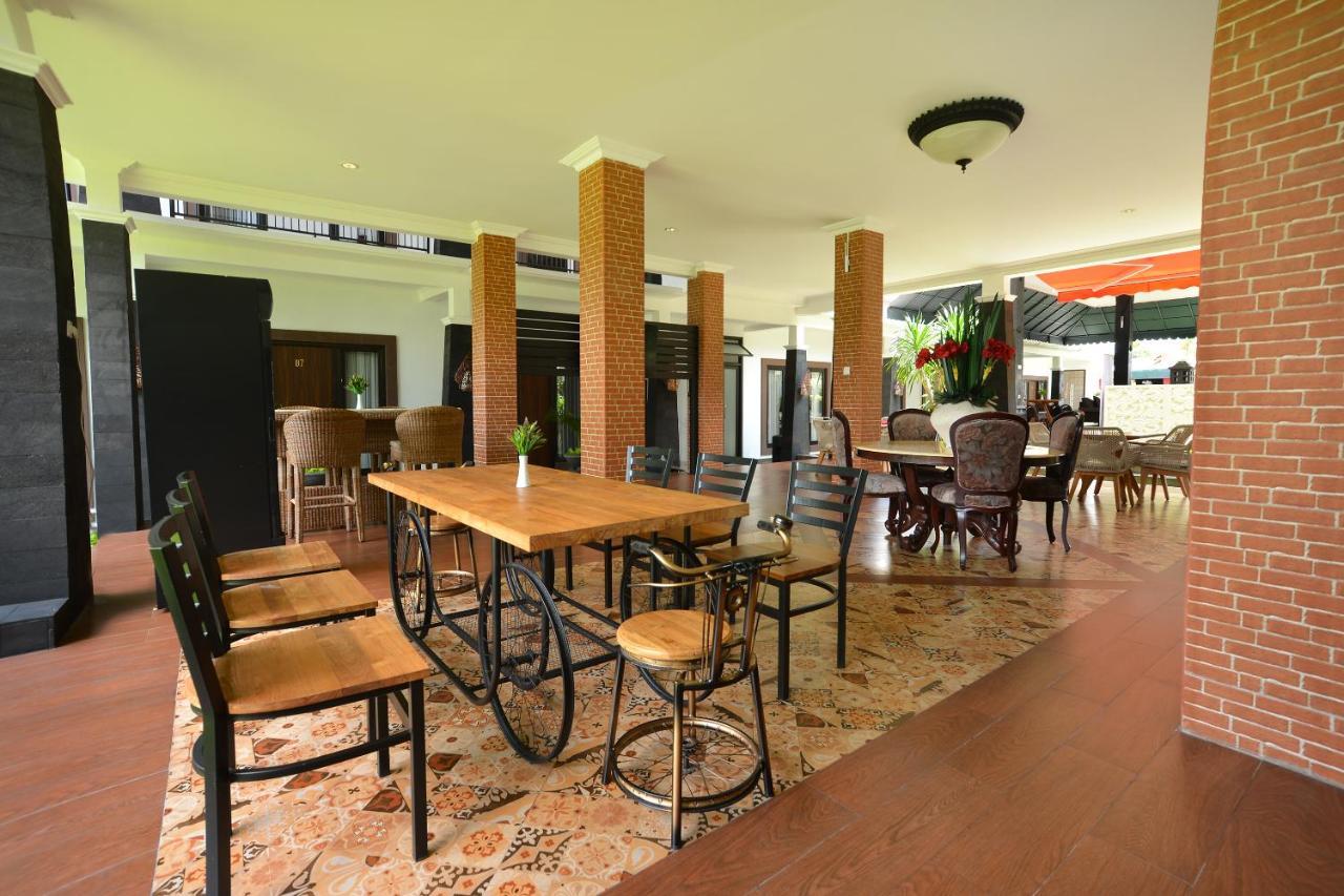 The Edwin Syariah Hotel Ngabean Eksteriør billede